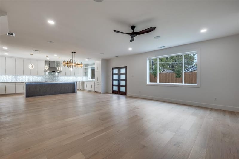 1018 Grandview Avenue, Dallas TX 75223 - Photo 17