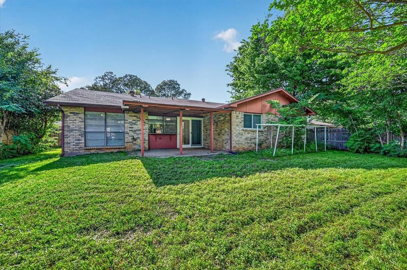 2705 Treeview Drive, Arlington TX 76016 - Photo 27
