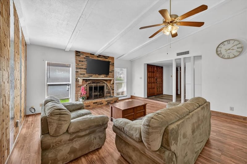 2705 Treeview Drive, Arlington TX 76016 - Photo 9
