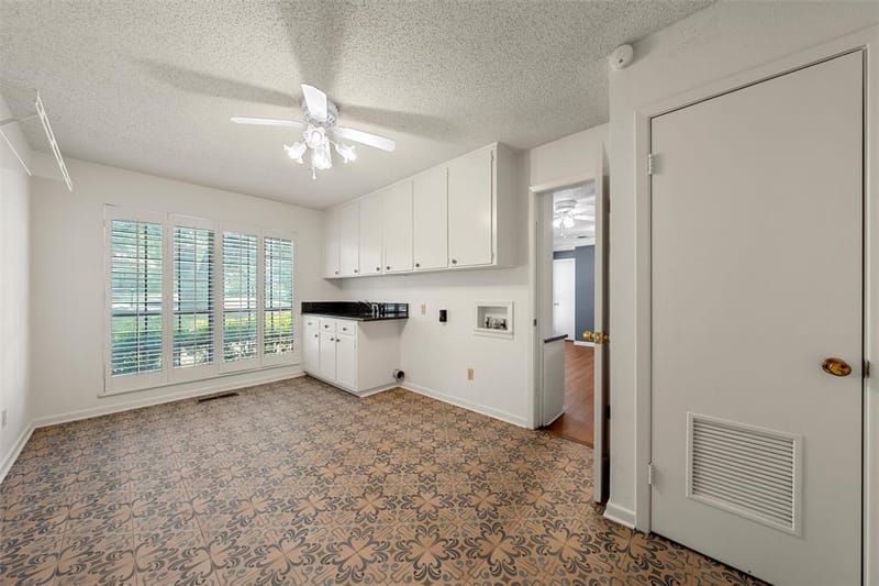 8941 Raven Drive, Woodway TX 76712 - Photo 5