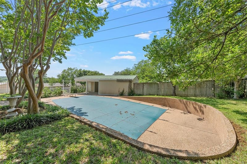 8941 Raven Drive, Woodway TX 76712 - Photo 25