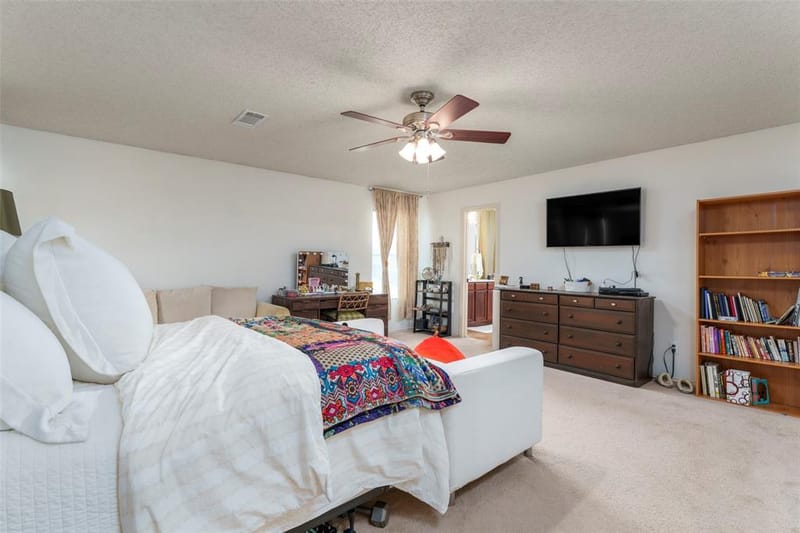8100 Colbi Lane, Fort Worth TX 76120 - Photo 28