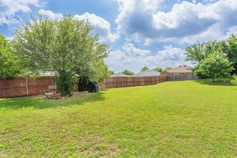 8100 Colbi Lane, Fort Worth TX 76120 - Photo 35