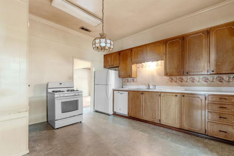 604 S Pearl Street, Trenton TX 75490 - Photo 8
