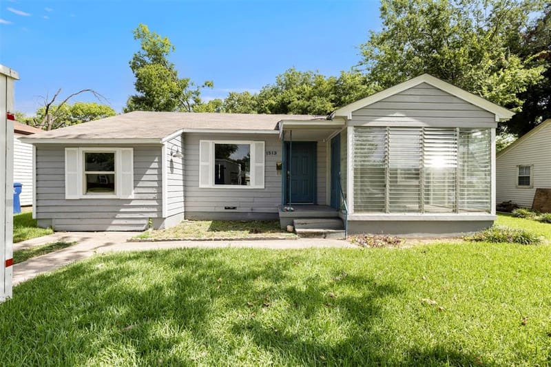1513 Davis Boulevard, Garland TX 75042 - Photo 3