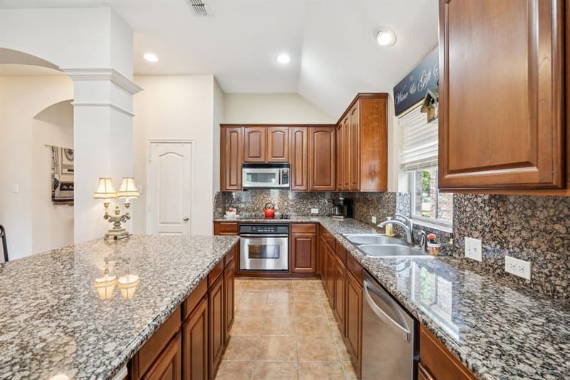 8665 Marion Drive, Frisco TX 75036 - Photo 6