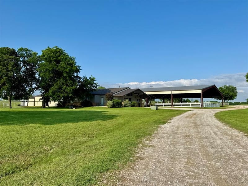 9722 Oak Creek Drive, Pilot Point TX 76258 - Photo 8