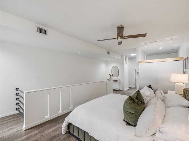 4242 Buena Vista Street # 21, Dallas TX 75205 - Photo 12