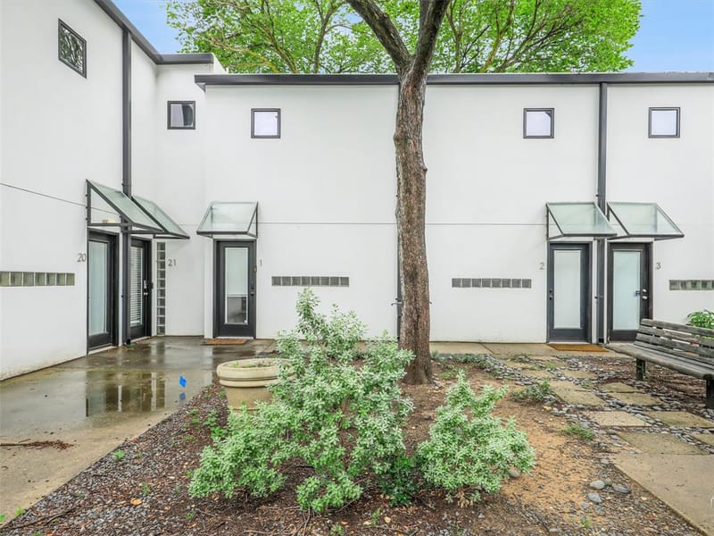 4242 Buena Vista Street # 21, Dallas TX 75205 - Photo 18