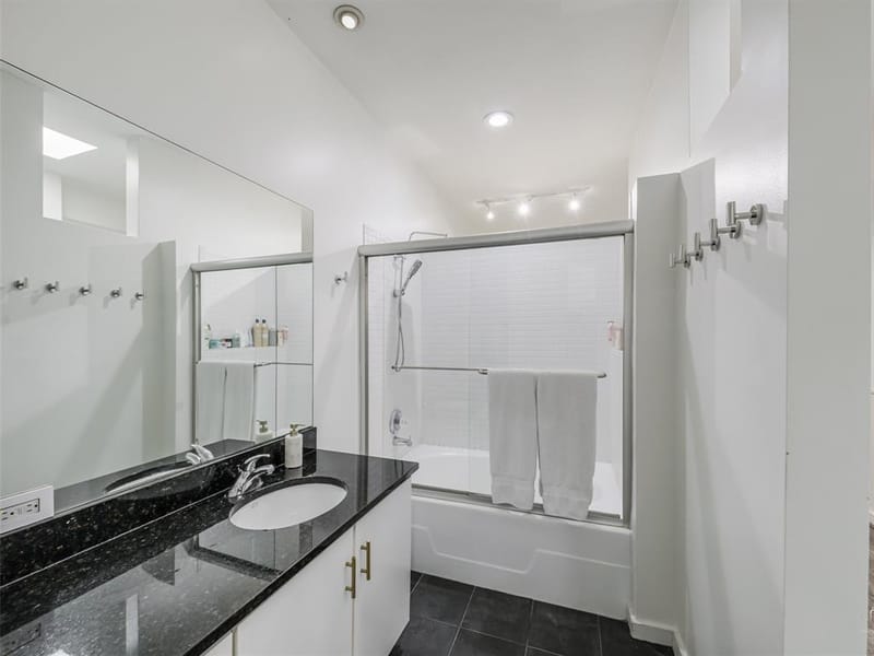 4242 Buena Vista Street # 21, Dallas TX 75205 - Photo 15