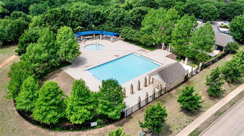 1412 Hawk Valley Drive, Little Elm TX 75068 - Photo 2
