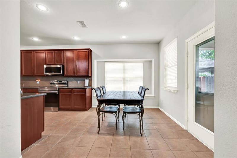 1412 Hawk Valley Drive, Little Elm TX 75068 - Photo 6