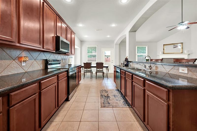 1412 Hawk Valley Drive, Little Elm TX 75068 - Photo 4