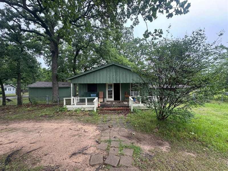 812 Cedarcrest Drive, Tool TX 75143