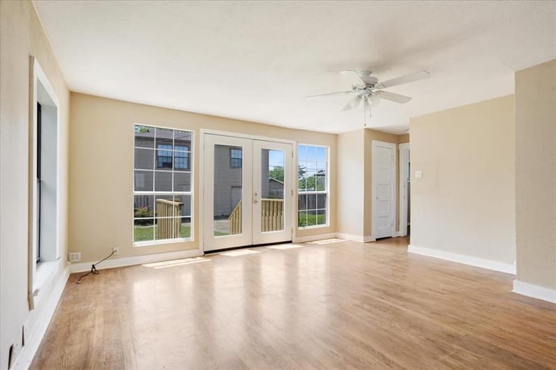 726 W Texas, Denison TX 75020 - Photo 6