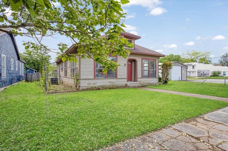 726 W Texas, Denison TX 75020 - Photo 3