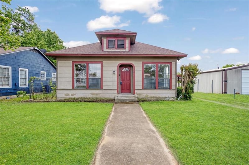726 W Texas, Denison TX 75020