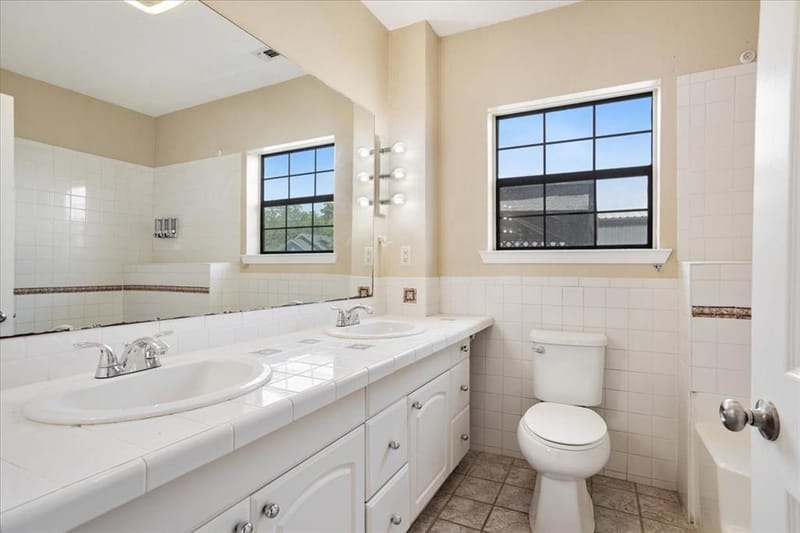 726 W Texas, Denison TX 75020 - Photo 18