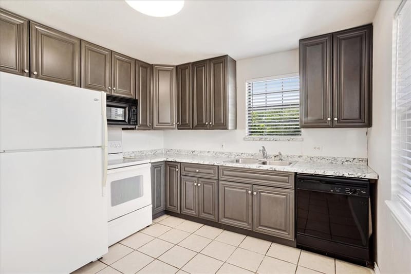 726 W Texas, Denison TX 75020 - Photo 25