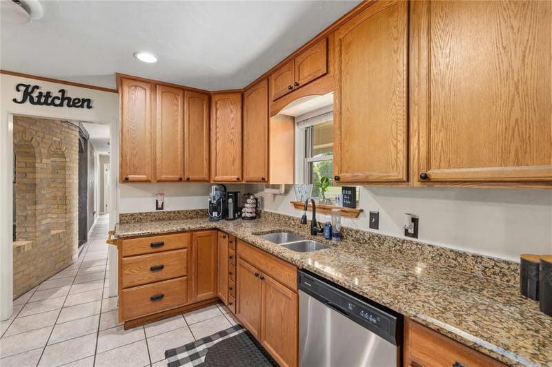 102 Lori Lane, Brownwood TX 76801 - Photo 10