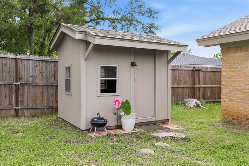 102 Lori Lane, Brownwood TX 76801 - Photo 35