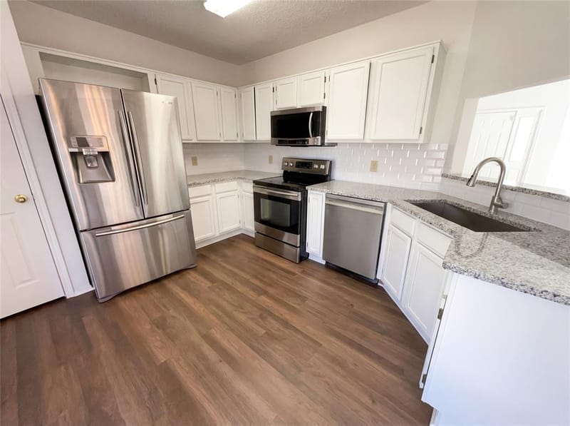 2516 Dahlia Drive, Fort Worth TX 76123 - Photo 2