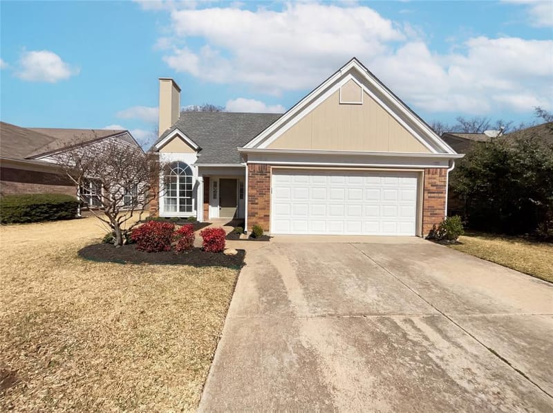 2516 Dahlia Drive, Fort Worth TX 76123
