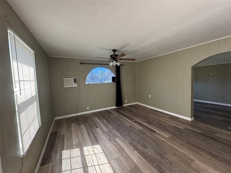 202 W Tarrant Street, Cumby TX 75433 - Photo 2