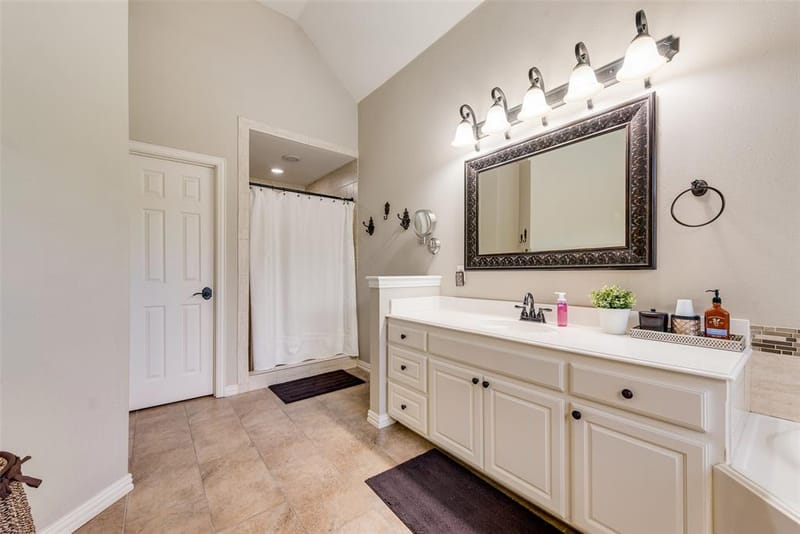 102 Dobbs Road, Lake Dallas TX 76208 - Photo 23