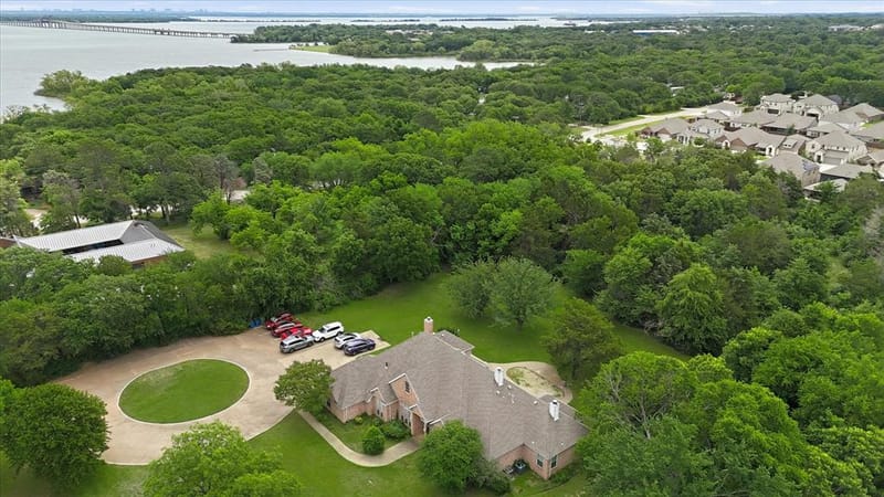 102 Dobbs Road, Lake Dallas TX 76208 - Photo 5