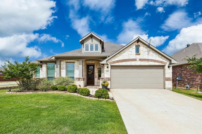1201 Misty Ridge Drive, Justin TX 76247 - Photo 2