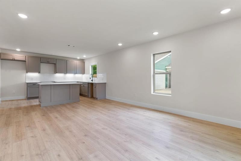 1404 E Baltimore Avenue, Fort Worth TX 76104 - Photo 7