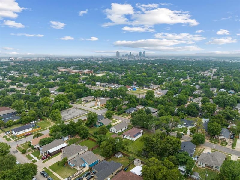 1404 E Baltimore Avenue, Fort Worth TX 76104 - Photo 20