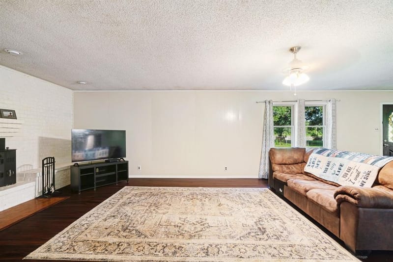 9157 N HWY 271, Powderly TX 75473 - Photo 4
