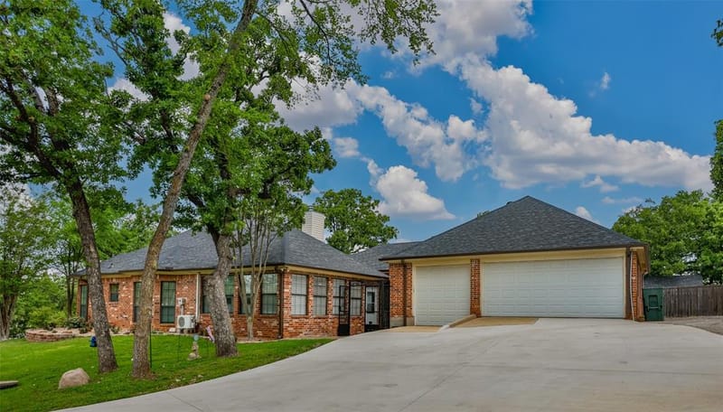 205 Kiowa Drive E, Gainesville TX 76240 - Photo 32