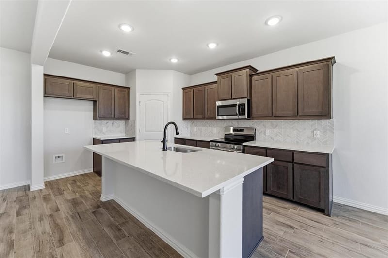 1233 Sabine River Lane, Springtown TX 76082 - Photo 13