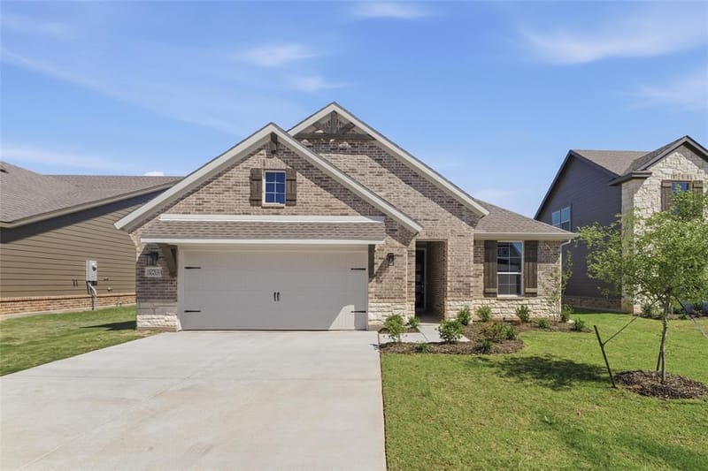 1233 Sabine River Lane, Springtown TX 76082