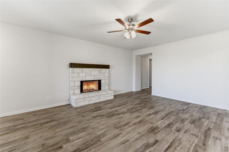 1233 Sabine River Lane, Springtown TX 76082 - Photo 14
