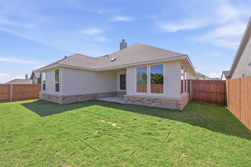 1233 Sabine River Lane, Springtown TX 76082 - Photo 25