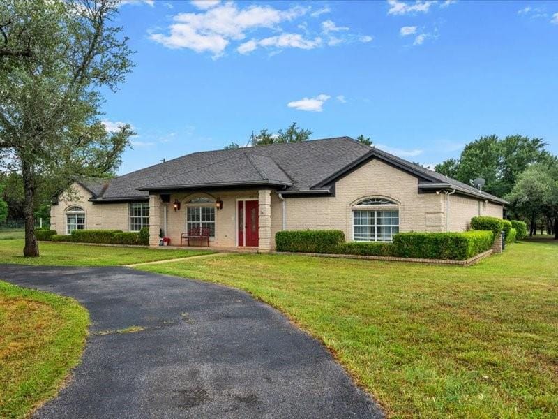 1072 Chapman Road, Crawford TX 76638 - Photo 3