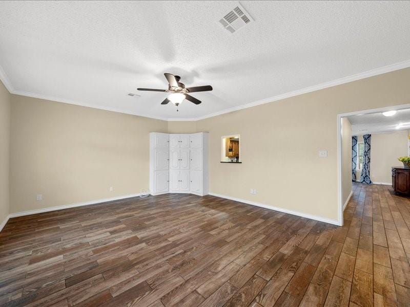 1072 Chapman Road, Crawford TX 76638 - Photo 5