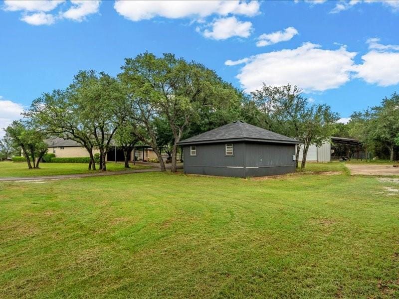 1072 Chapman Road, Crawford TX 76638 - Photo 35