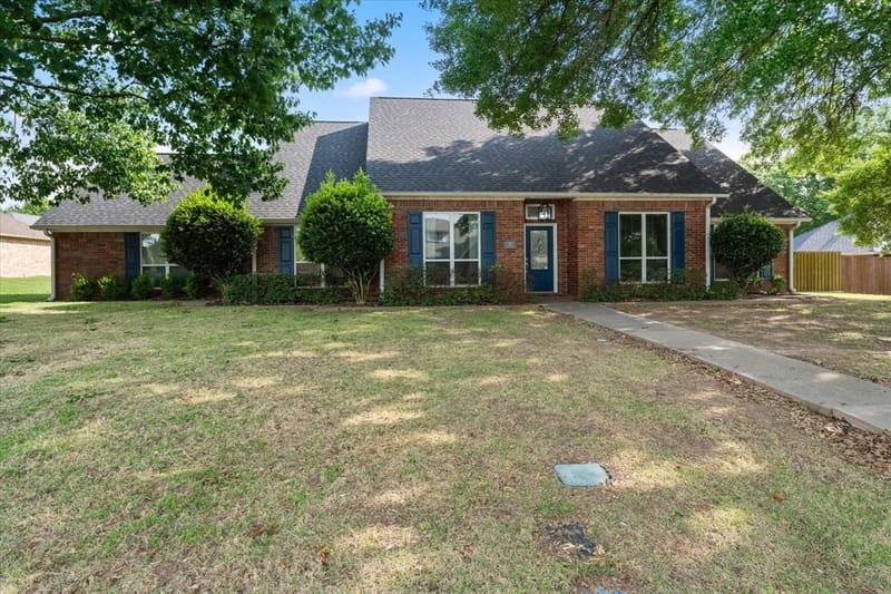 216 TURNBERRY, Mount Pleasant TX 75455 - Photo 2