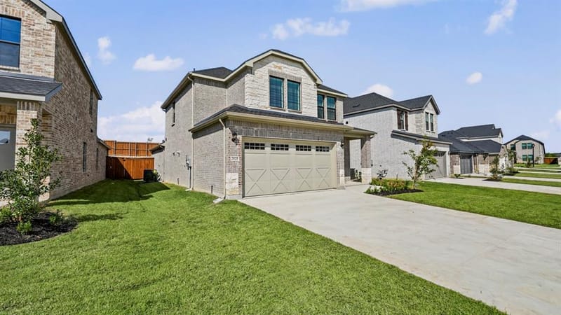 2020 Whispering Lane, Celina TX 75009 - Photo 9