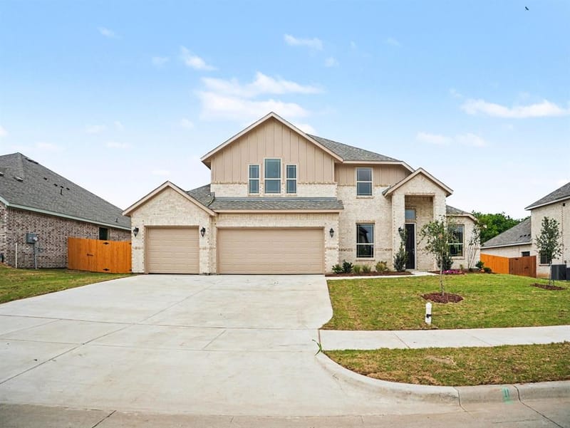 733 Candace Drive, DeSoto TX 75115 - Photo 2