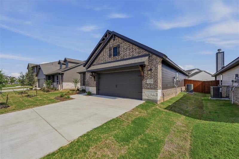 1229 Colca Drive, Springtown TX 76082 - Photo 4