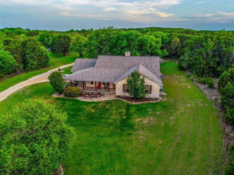 5636 Fm 56, Clifton TX 76634