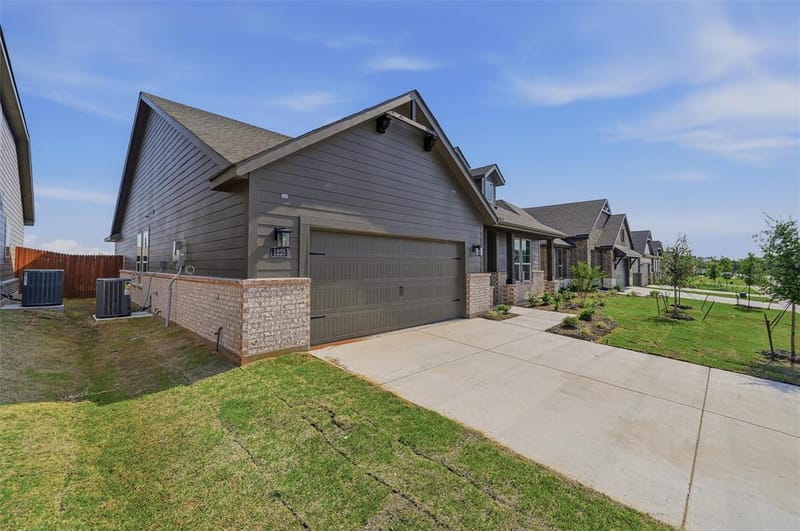 1225 Colca Drive, Springtown TX 76082 - Photo 4