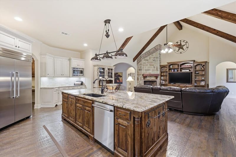 6751 Robinson Canyon Road, Aubrey TX 76227 - Photo 10