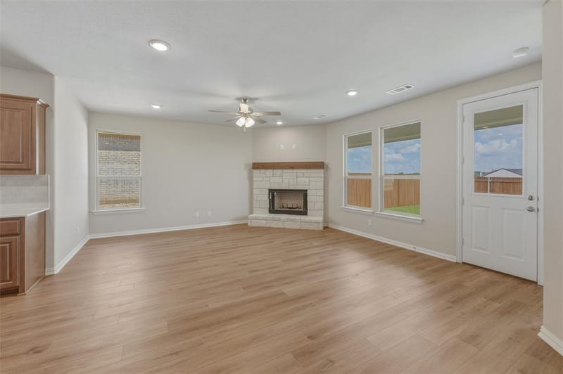 1209 Colca Drive, Springtown TX 76082 - Photo 6